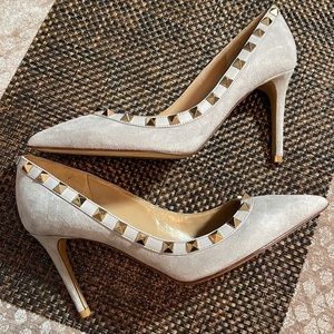 Brand New Grey suede Rockstud Valentino pumps 3.25” heel
